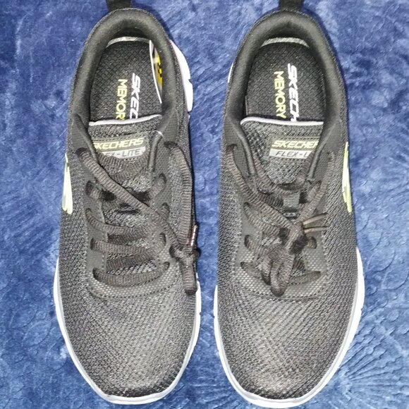 Men\'s Black Flex Lite Memory Foam Athletic Shoes Size 8. NWOB. Retail $85.00. main image 6